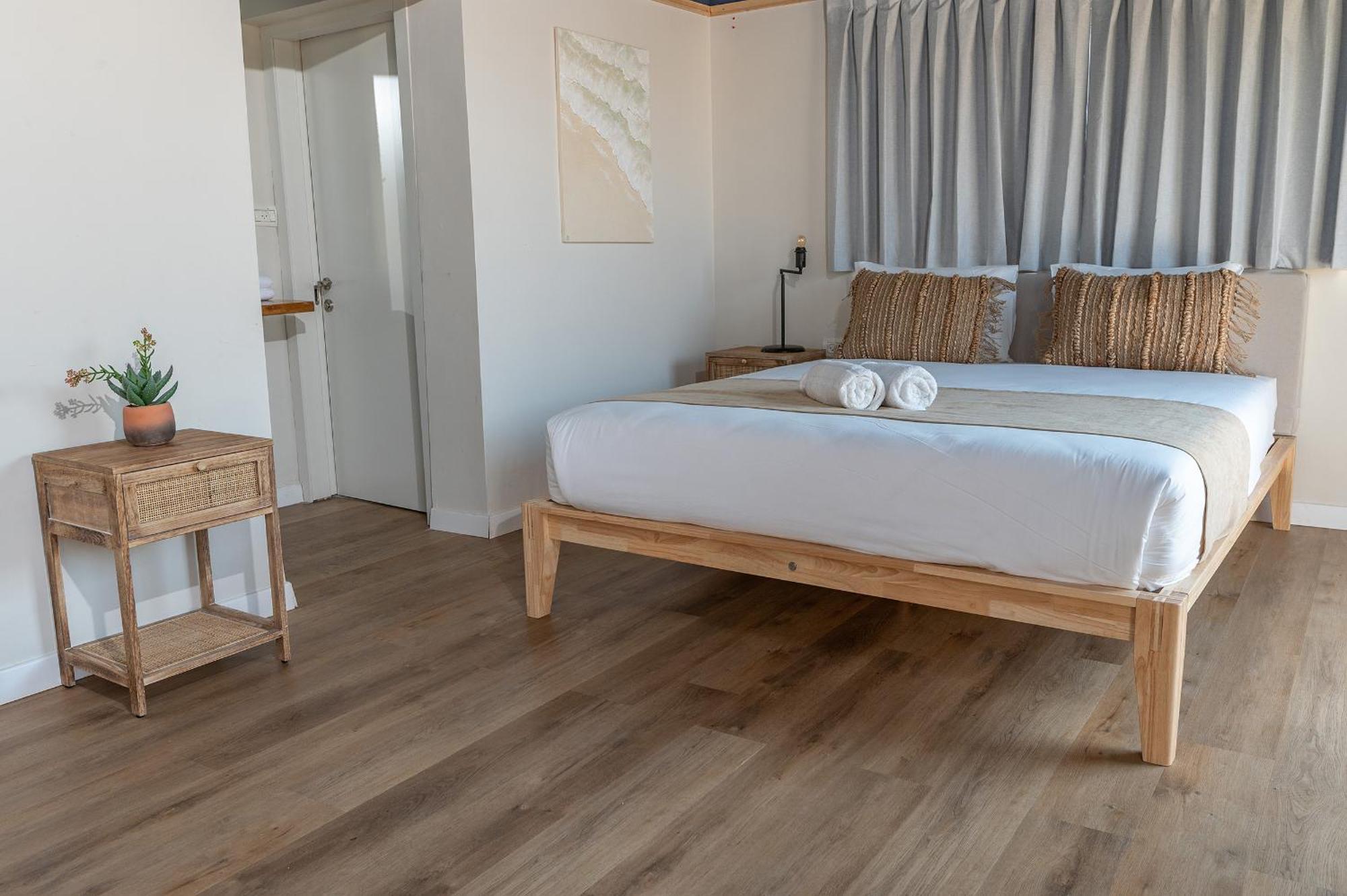 Alaya Poleg Hotel Нетания Екстериор снимка